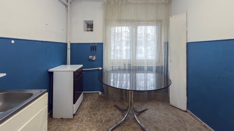 Unirii, garsoniera 36 mp etaj 1, renovare totala necesara